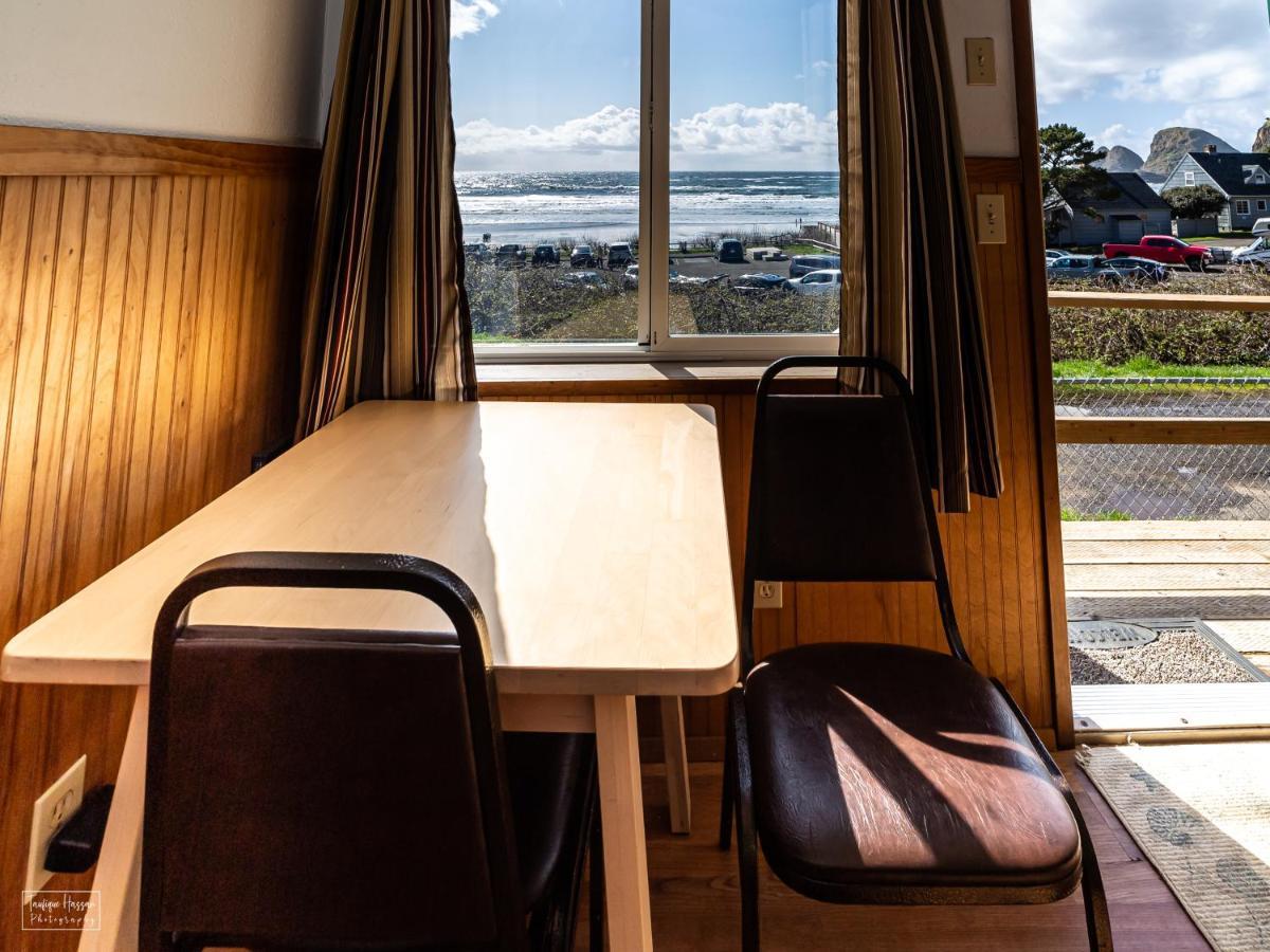 Oceanside Ocean Front Cabins Екстериор снимка